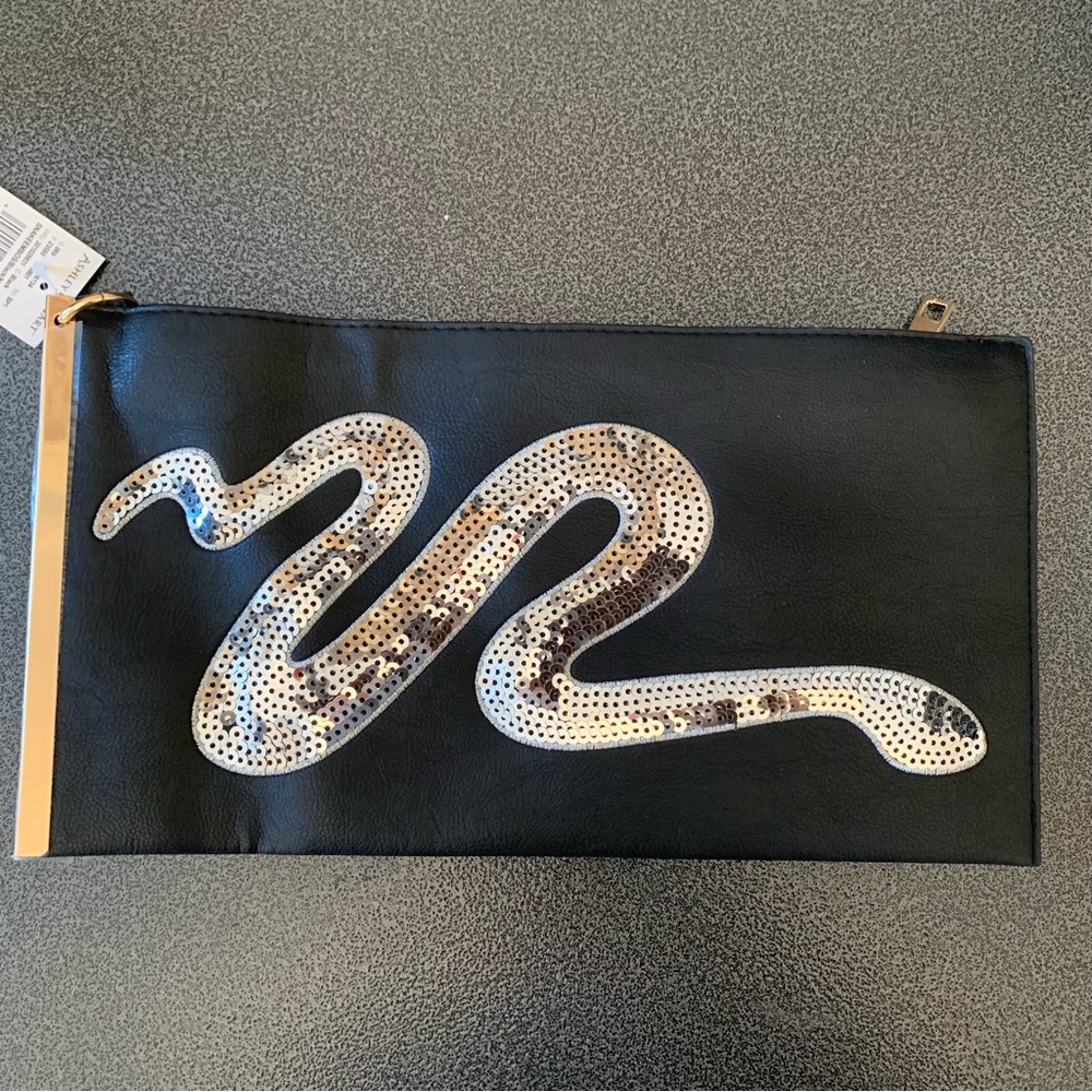 Wristlet